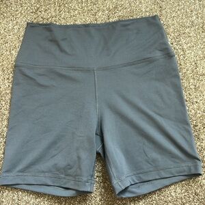 Fleo Biker Shorts 6”